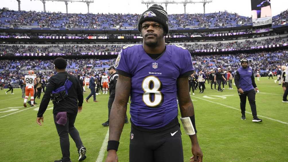 Lamar Jackson preocupado con los Raves