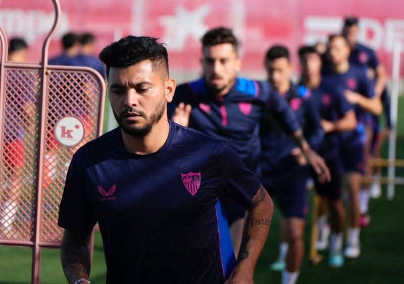 Tecatito en el entrenamiento de esta mañana