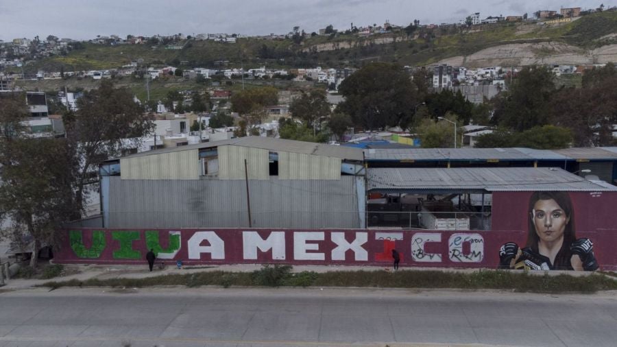 Postal del mural en Tijuana