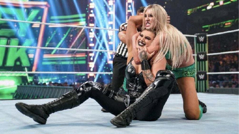 Charlotte Flair y Rhea Ripley batallaran por el Campeonato Femenino de SmackDown