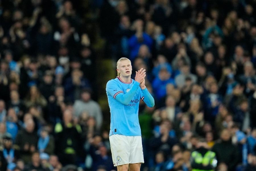 Haaland en juego con el Manchester City 