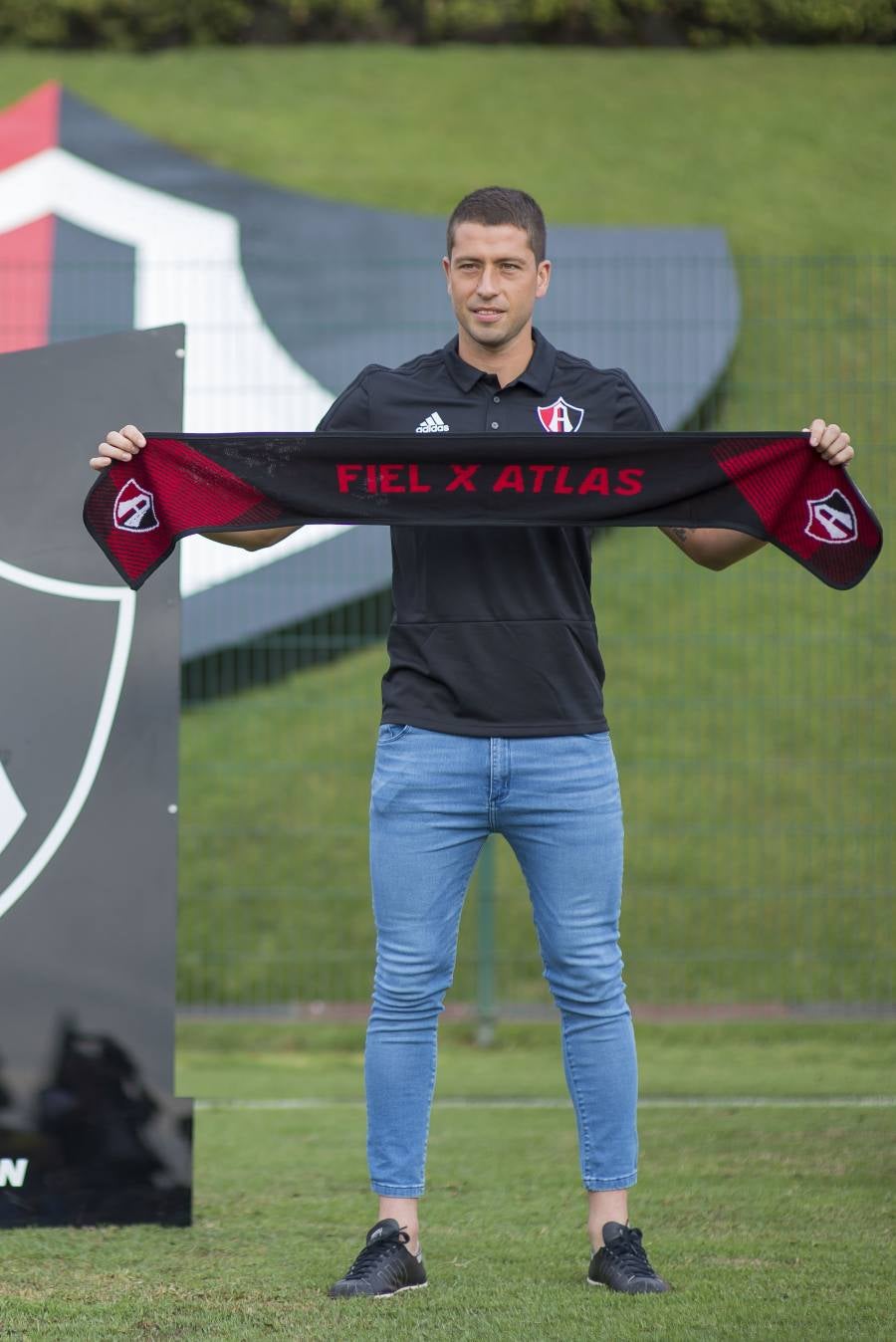 Martín Nervo en su presentación con Atlas 