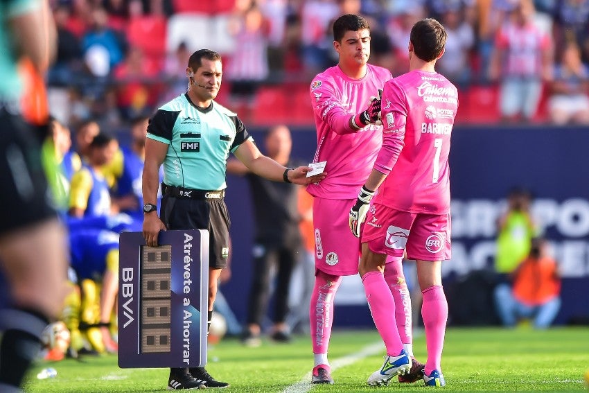 David Ochoa entró de cambio por Marcelo Barovero