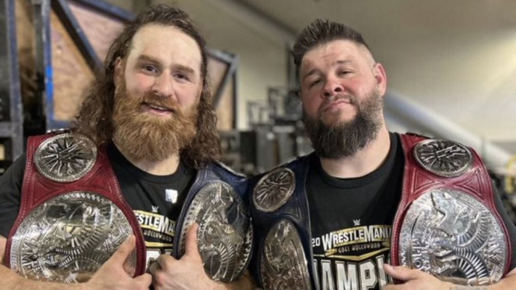 Los nuevos campeones indiscutidos en pareja de WWE