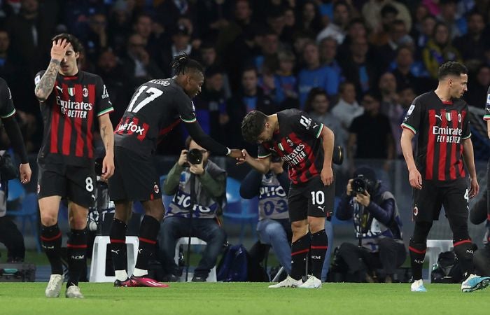 Jugadores del Milan festejando uno de los goles ante el Napoli