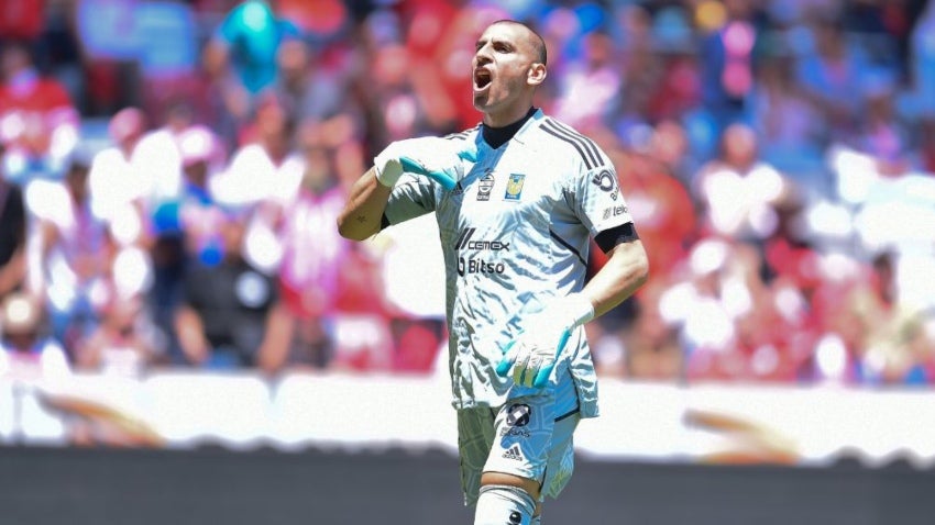 Nahuel Guzmán en el juego vs Toluca