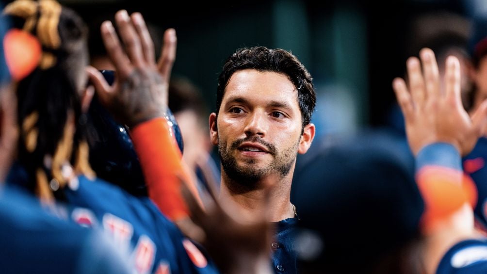 El pelotero mexicano debutó con carrera en la derrota de los Astros