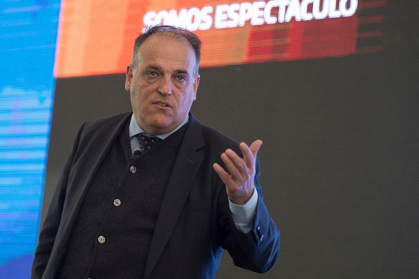 Tebas durante un evento en México