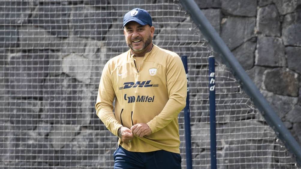 Turco Mohamed confía en revertir situación de Pumas