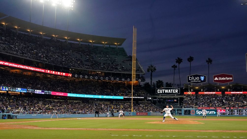 Urías se llevó el triunfo con los Dodgers