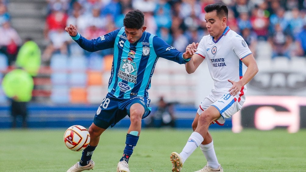 Charly presiona la salida del Pachuca