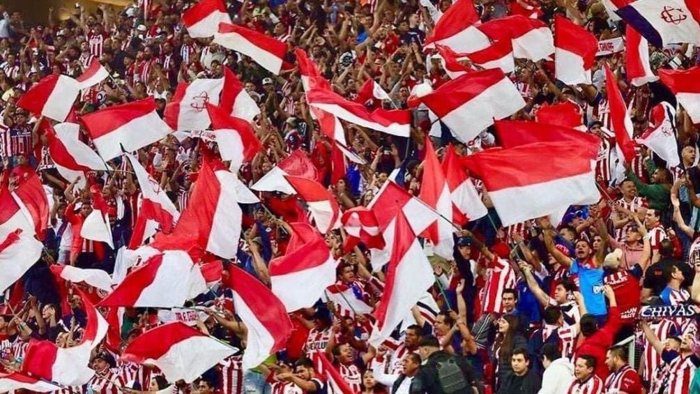 Afición de Chivas durante el Clásico Nacional ante América