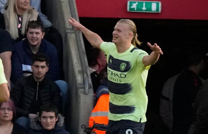 Erling Haaland festejando su primer gol ante el Southampton