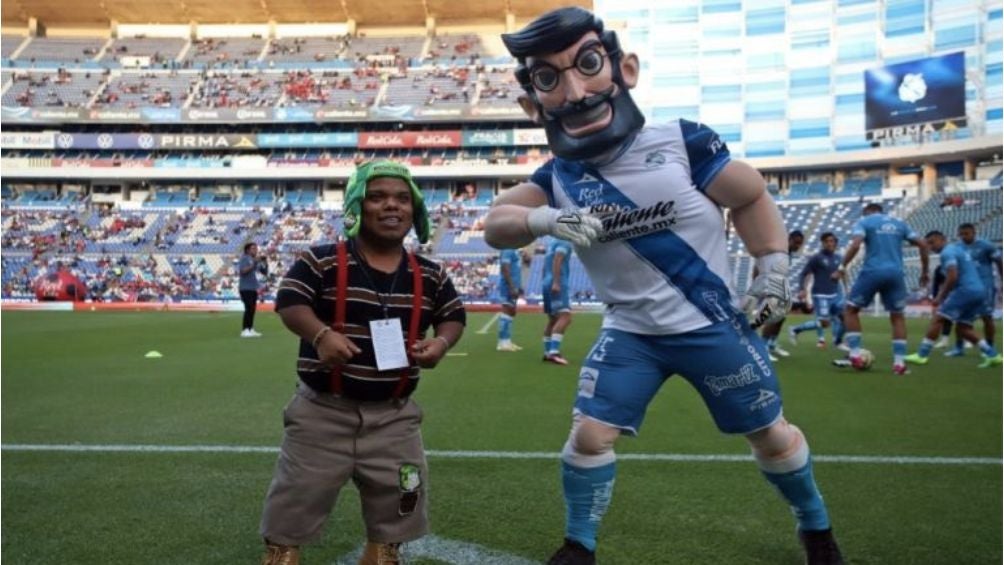 El imitador de Medio Metro en el Estadio Cuauhtémoc 