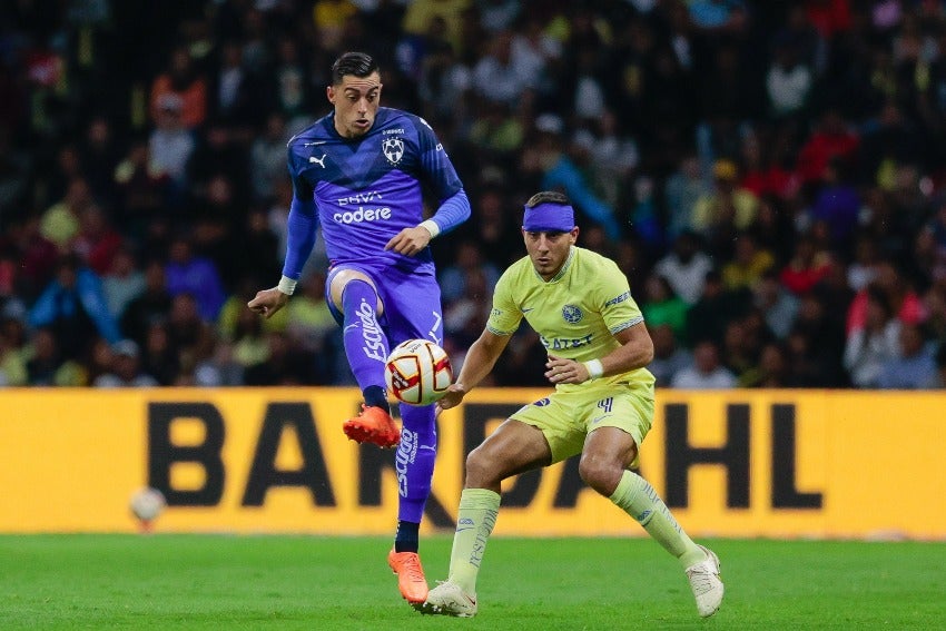 Sebastián Cáceres durante el partido vs Monterrey