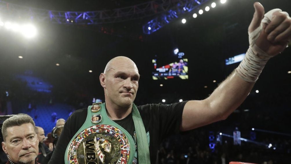 Tyson Fury enfrentaría al mexicano