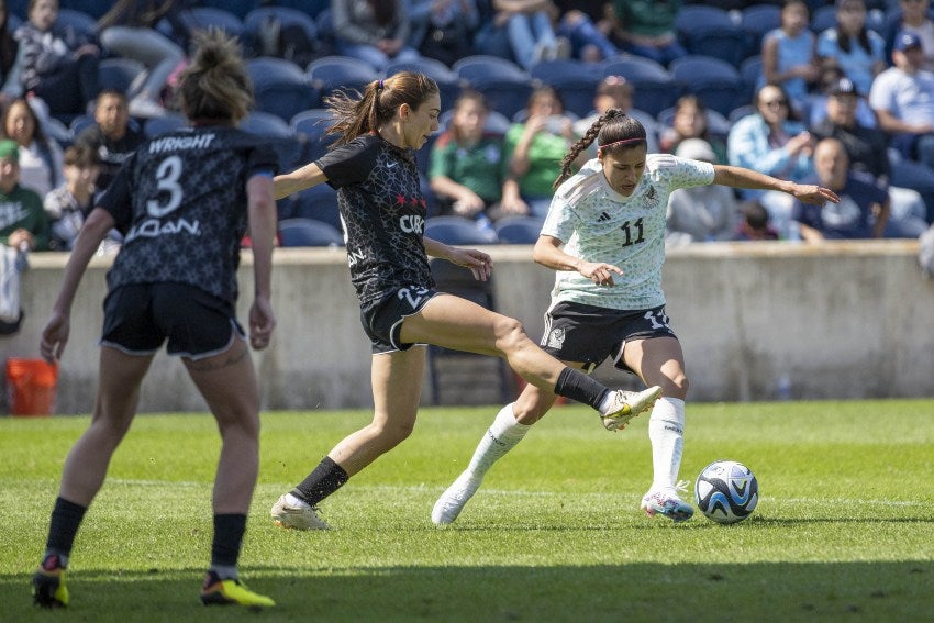 Lizbeth Ovalle en el duelo frente a Chicago Red Stars