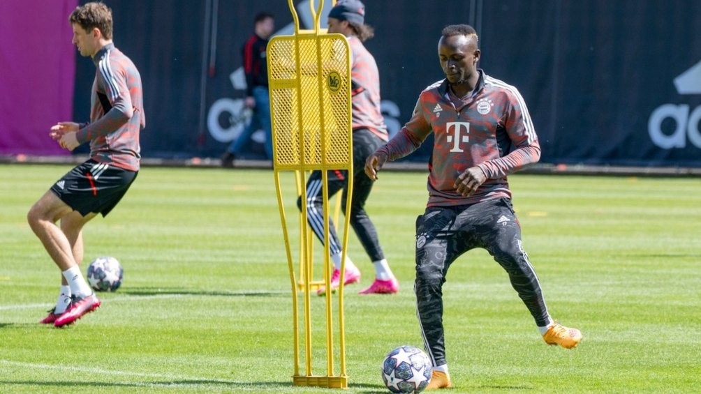 Sadio durante un entrenamiento de su equipo