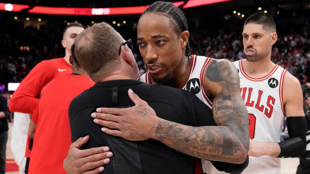 DeRozan se despide del entrenador de Toronto