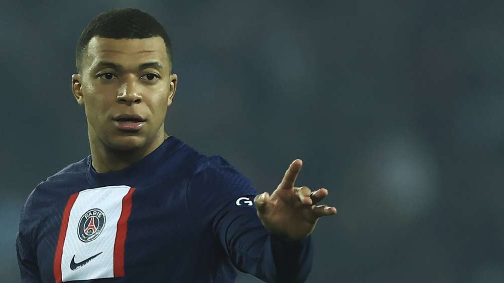 Mbappé en la derrota ante el Lyon