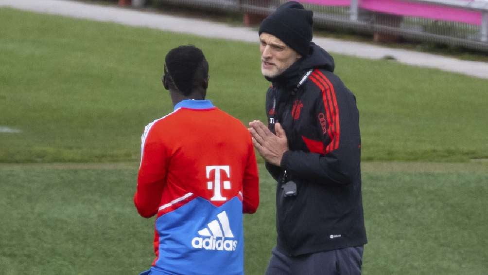 Tuchel hablando con el senegalés