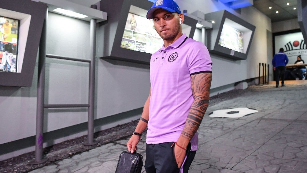 Juan Escobar previo a un partido con Cruz Azul