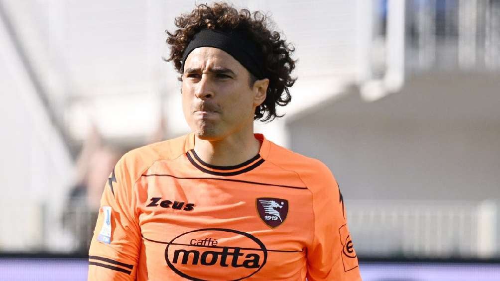 Guillermo Ochoa pasa de portero a 'Superhéroe' en nueva historieta 