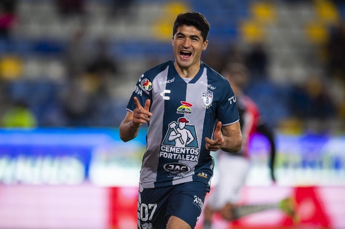 Nicolás Ibáñez en el Pachuca vs Atlas