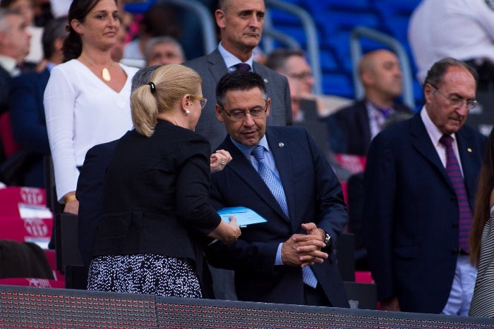 Josep María Bartomeu durante un partido del Barcelona