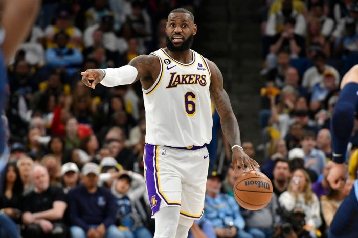 Lebron James durante el Lakers vs Grizzlies