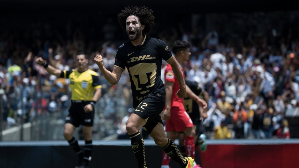 Huerta celebrando el golazo que le marcó a Toluca