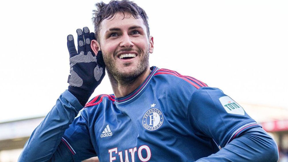 Santiago Giménez celebrando un gol con el Feyenoord