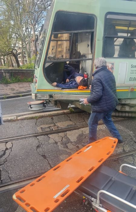 El conductor del tranvía herido tras el accidente con Ciro Inmobile