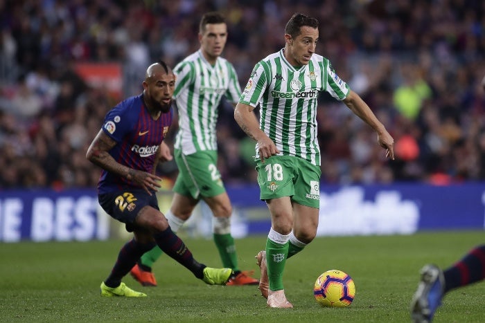 Andrés Guardado durante el Barcelona vs Betis 2018