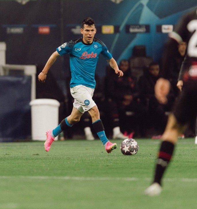 Lozano durante el juego de ida vs Milan