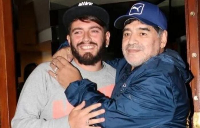 Diego Armando Maradona y su hijo