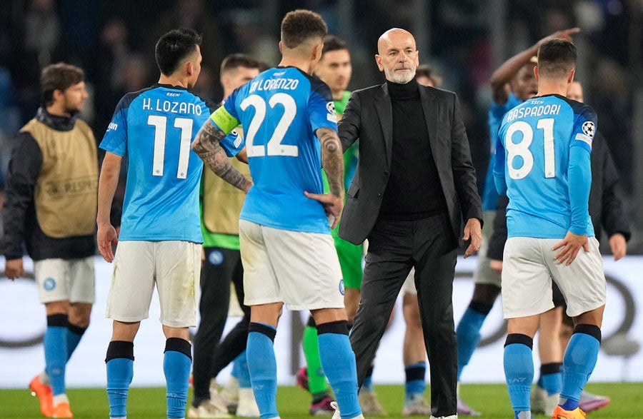 Pioli se despide de jugadores del Napoli