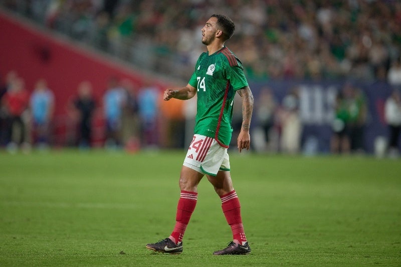 Luis Chávez con la camiseta del Tri