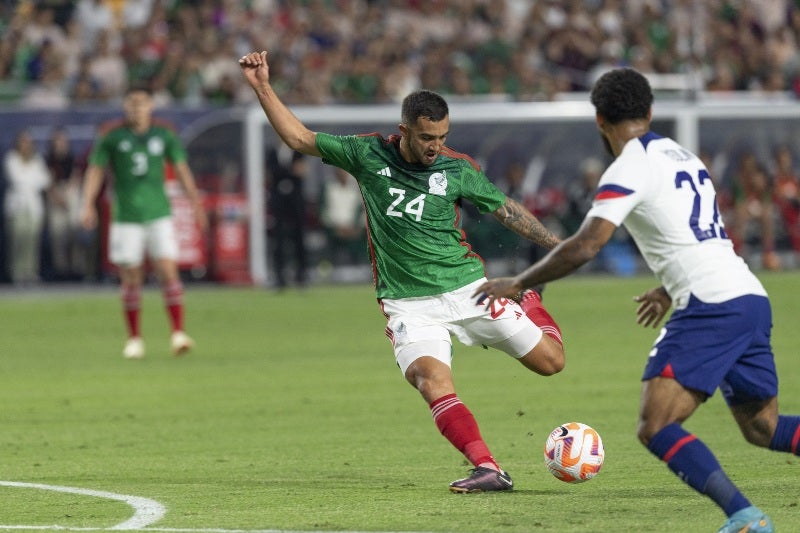 Luis Chávez durante juego vs Estados Unidos