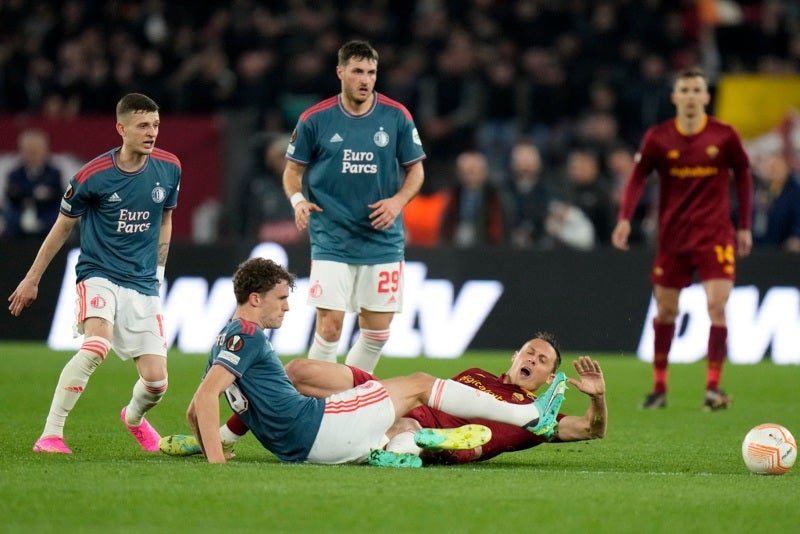 Roma y Feyenoord dieron un gran partido