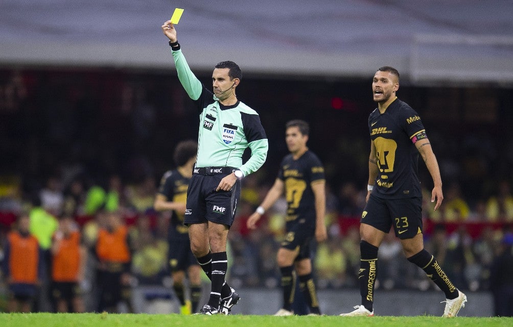 César Ramos le marcó un penal a favor del América