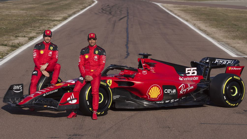 Leclerc junto a Sainz en el Ferrari