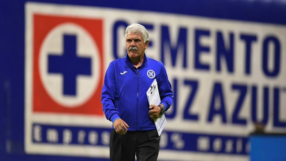 Ricardo Ferretti en el Estadio Azteca con Cruz Azul