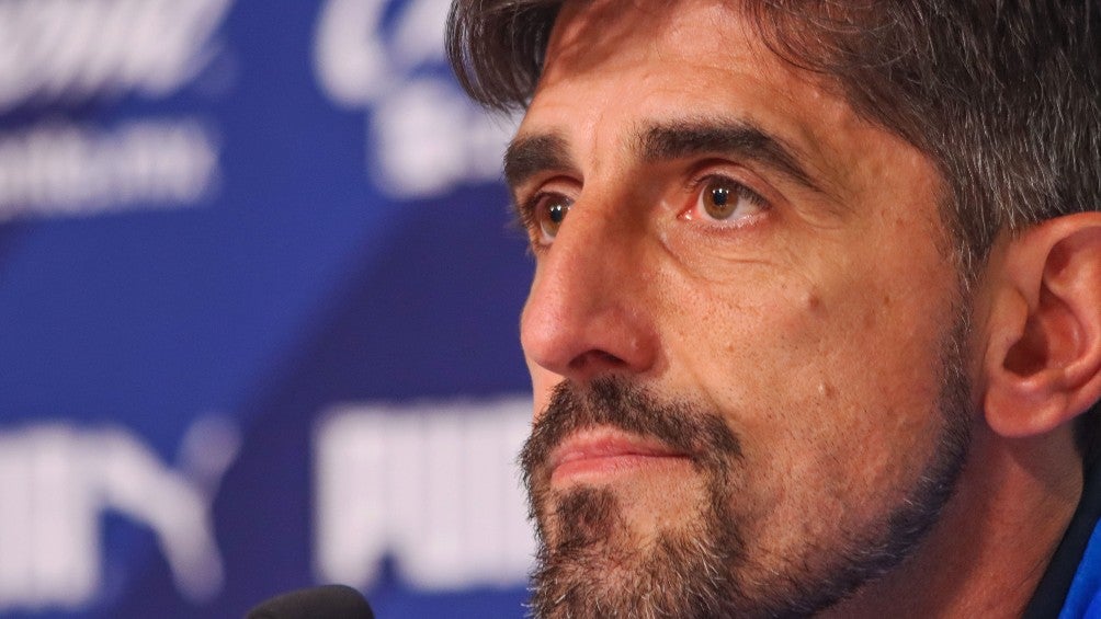 Veljko Paunovic en conferencia de prensa