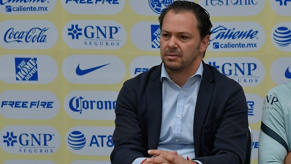 Santiago Baños en conferencia de prensa