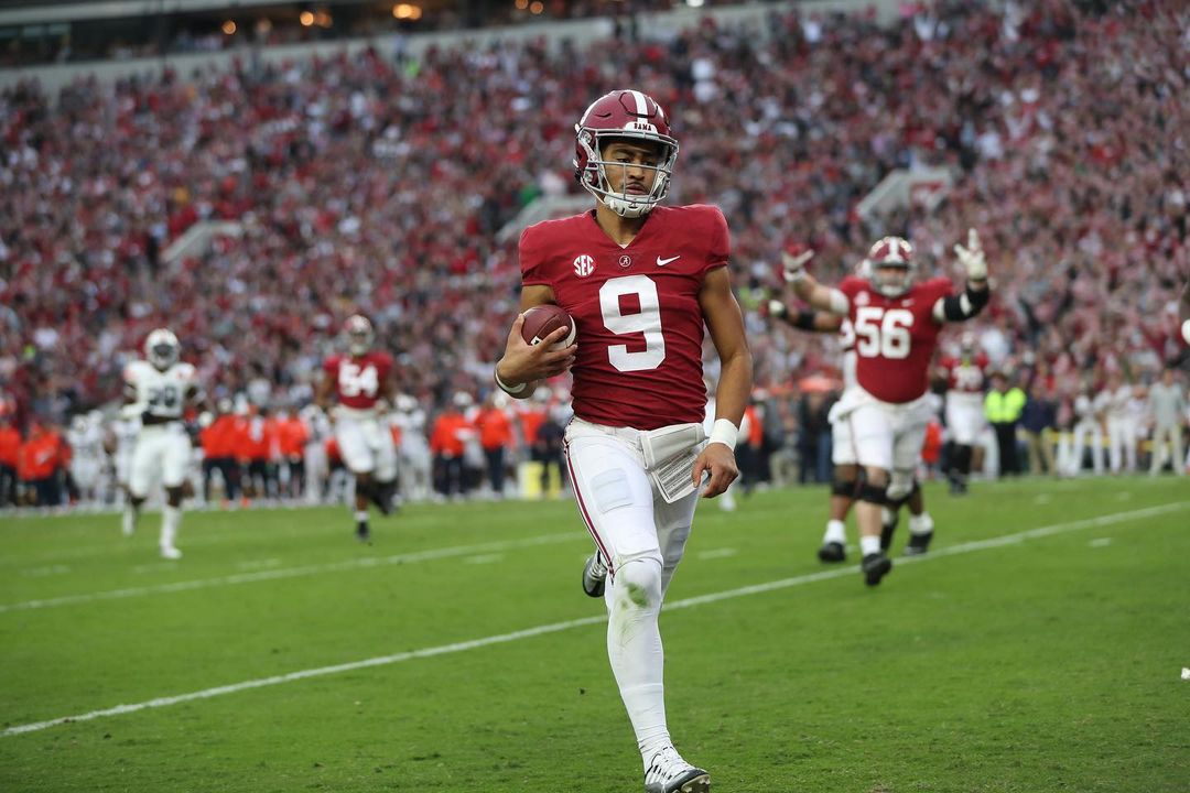 Bryce Young con Alabama