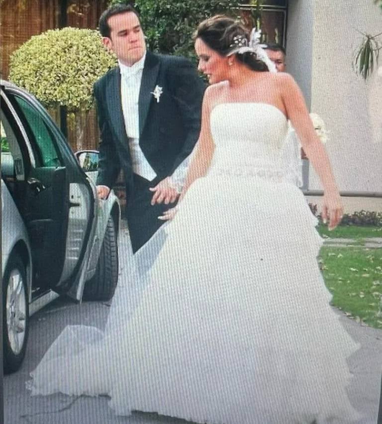 Christian Lara uso su vestido de boda hace años