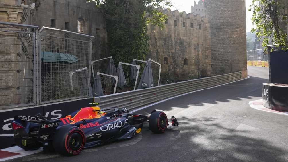 Checo Pérez terminó muy cerca de Verstappen