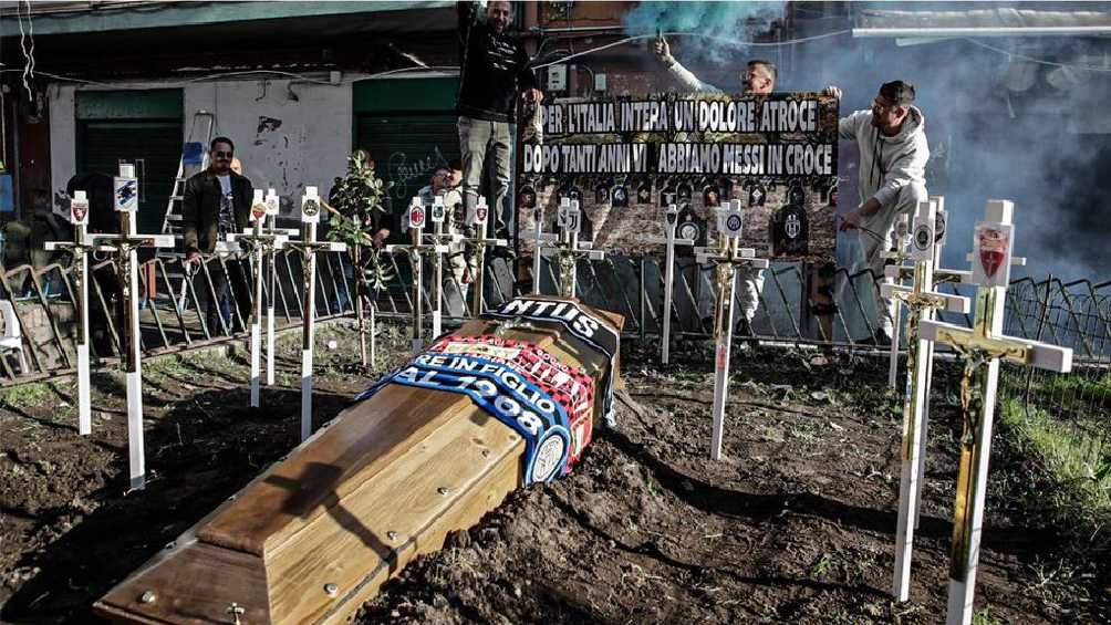 Cementerio del todos los rivales del Napoli