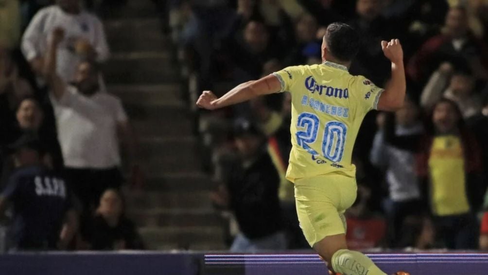 Sánchez celebra el gol de la victoria americanista.